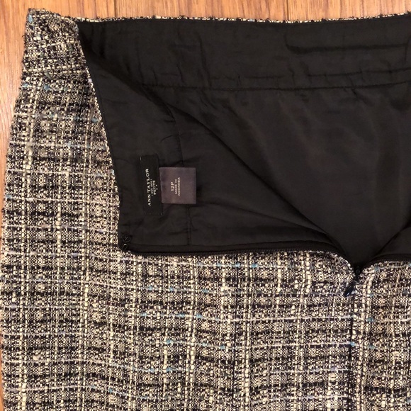 Ann Taylor gray plaid tweed mini skirt - Picture 8 of 9